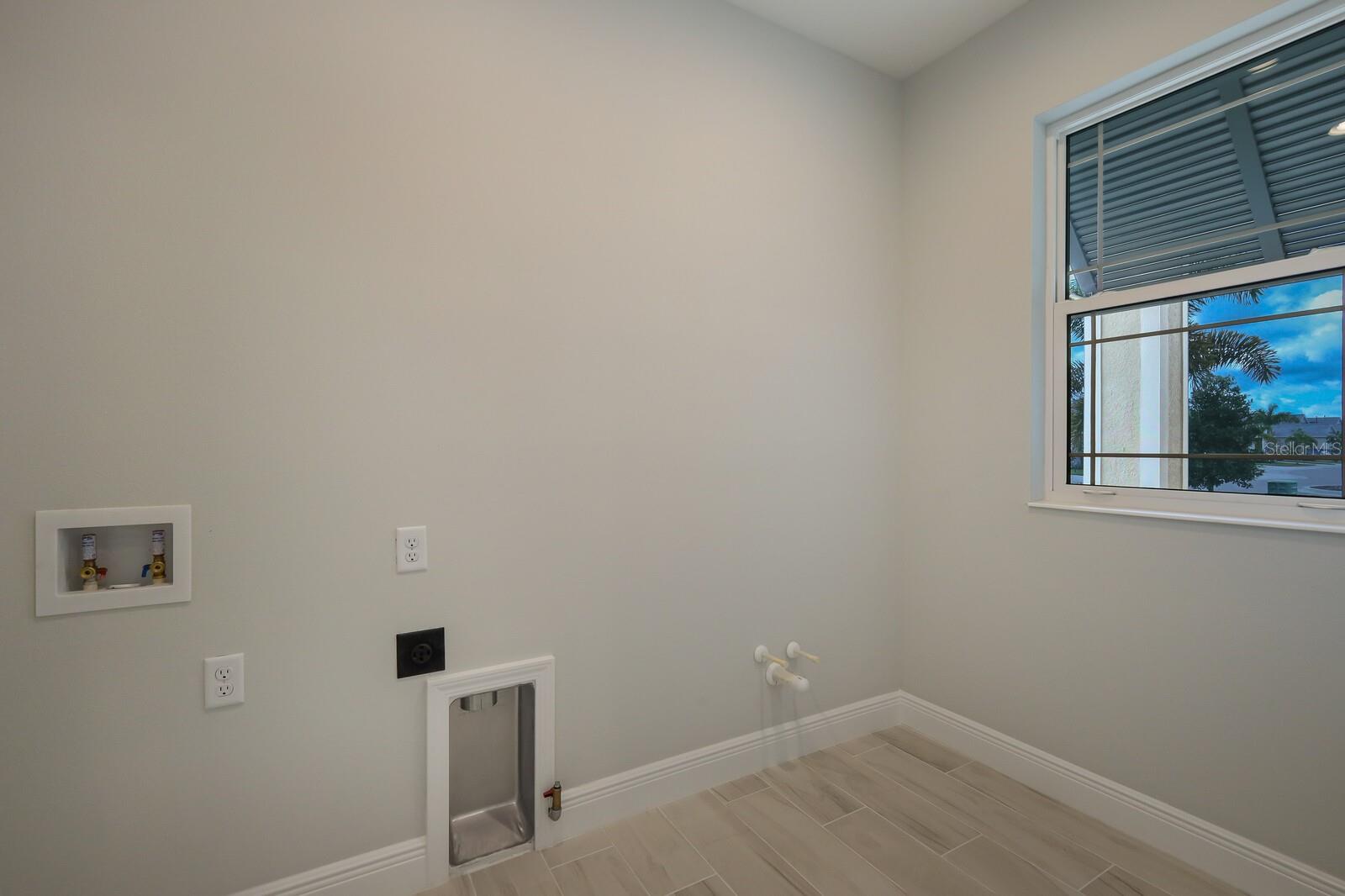 10748 KLEE AVE — photo 15
