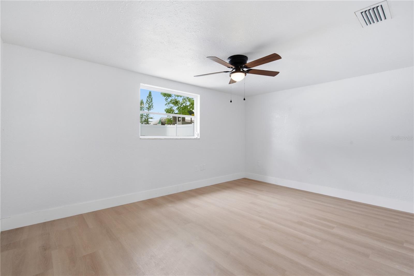 7811 TYSON DR — photo 24