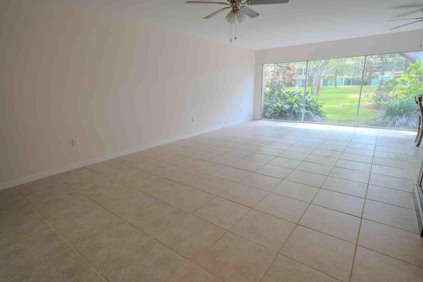 225 COUNTRY CLUB DR #D142 — photo 6