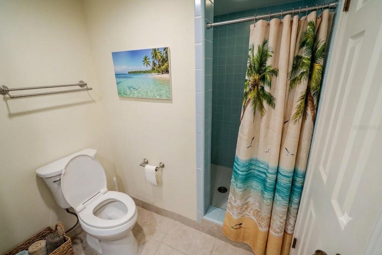 225 COUNTRY CLUB DR #D142 — photo 22
