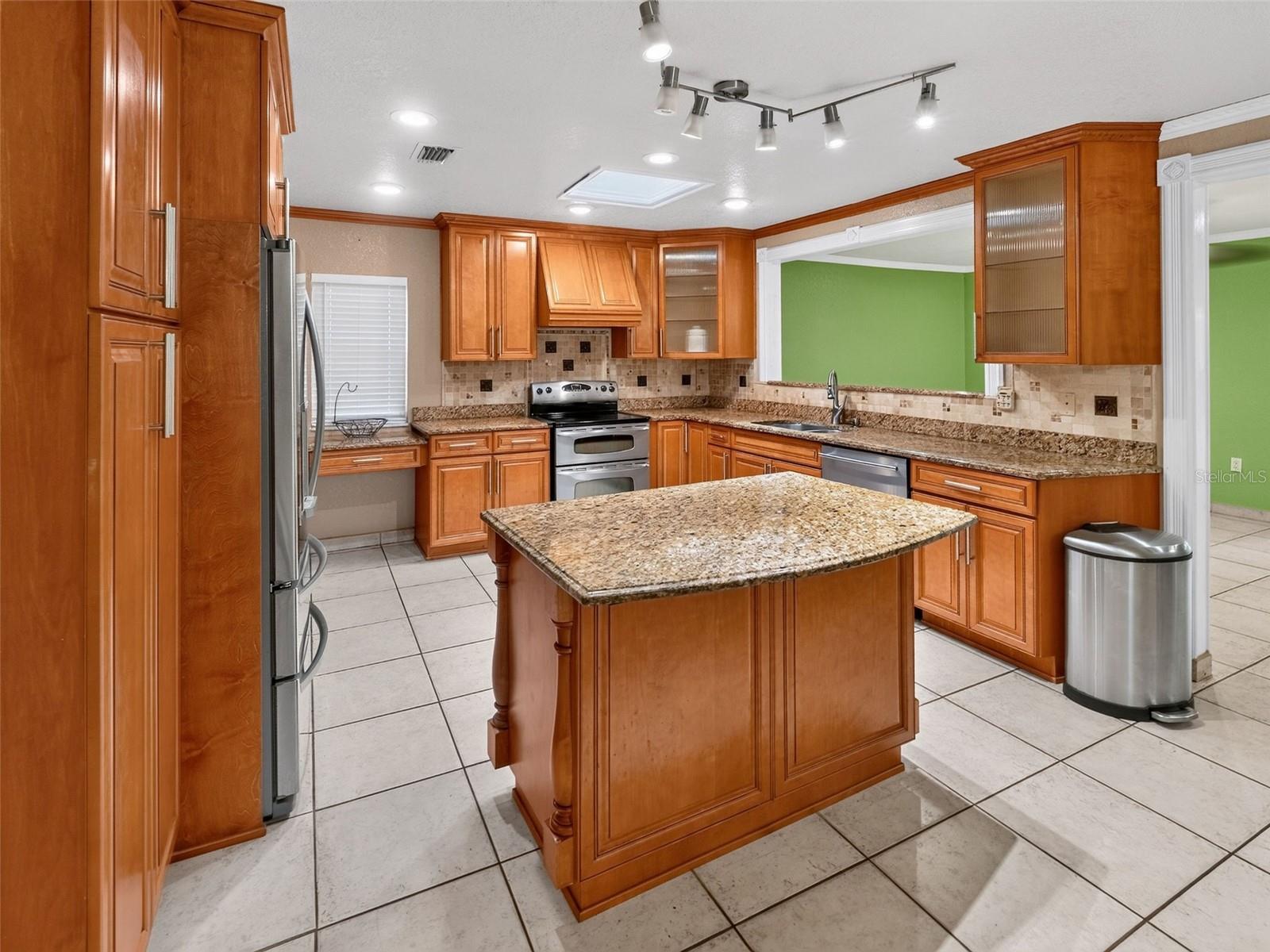 8516 TWIN LAKE BLVD — photo 10