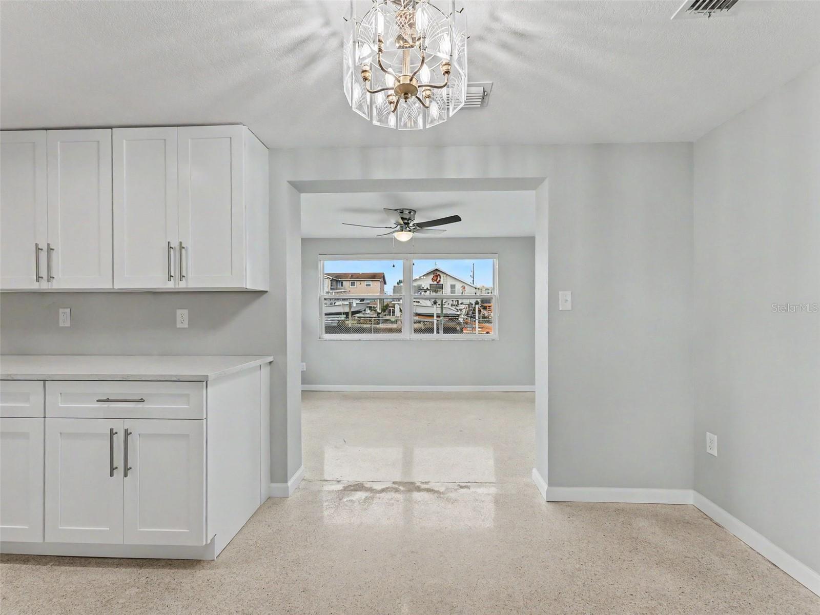 13530 MARIA DR — photo 34