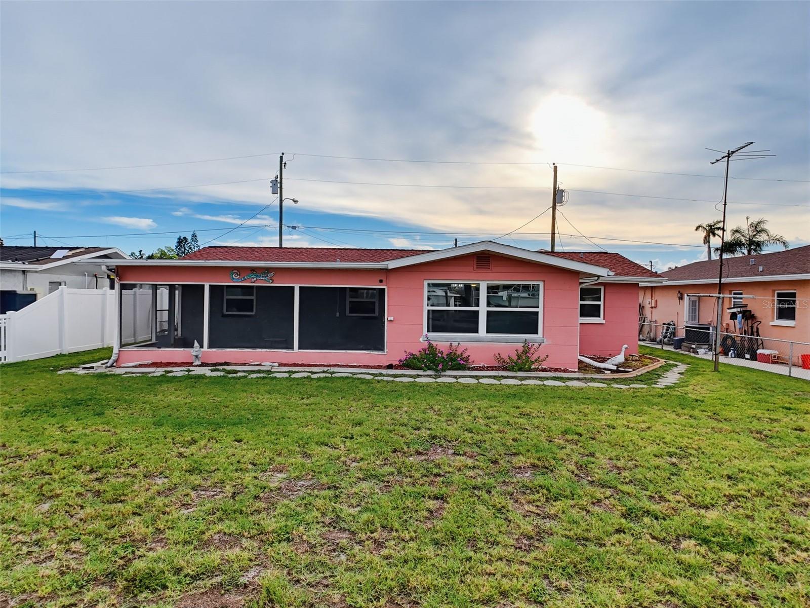 13530 MARIA DR — photo 46