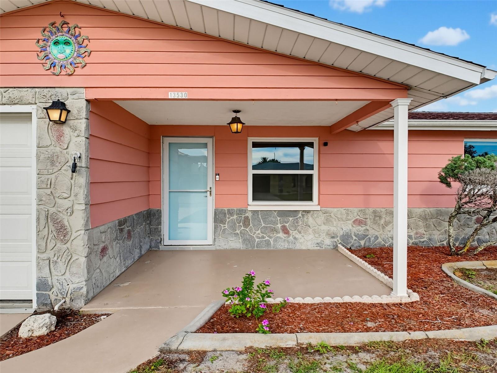 13530 MARIA DR — photo 9