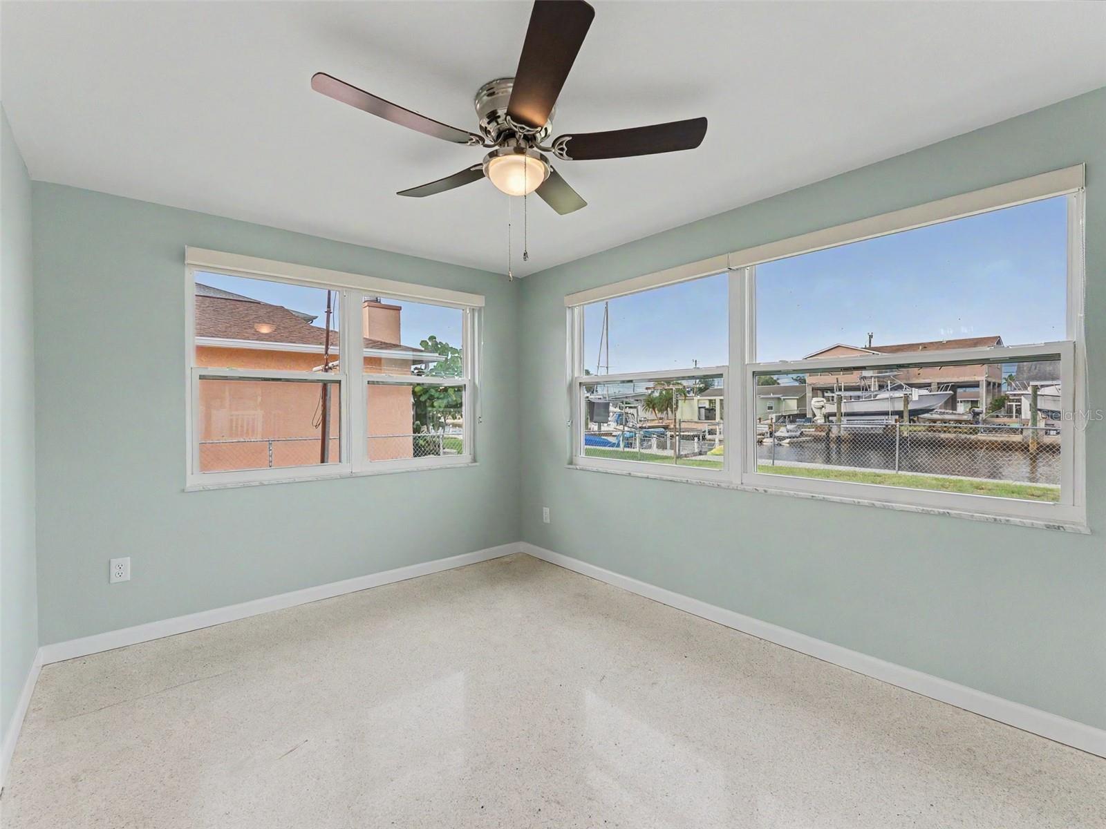 13530 MARIA DR — photo 36