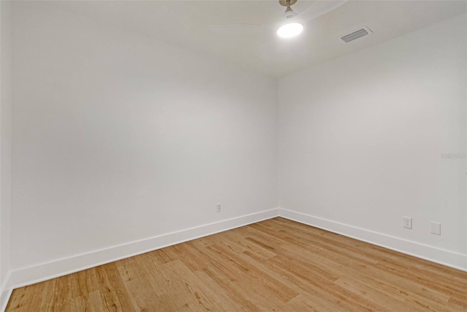 16205 SAWGRASS CIR — photo 23