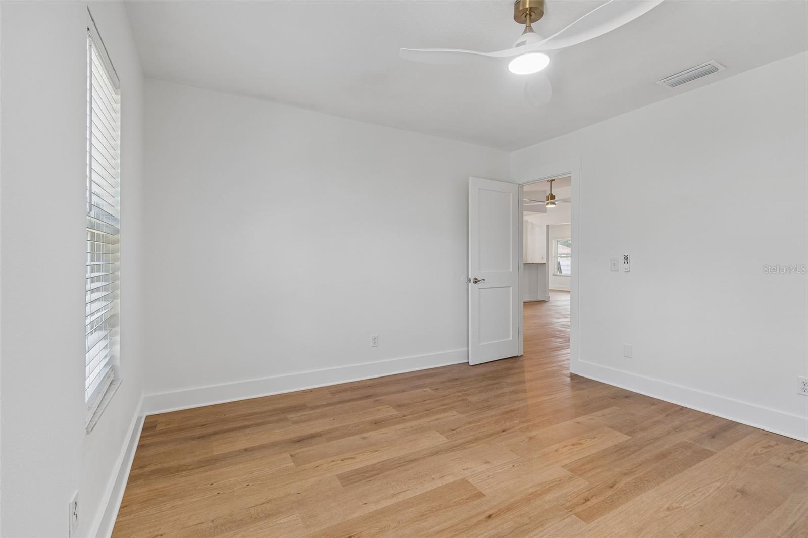 16205 SAWGRASS CIR — photo 29