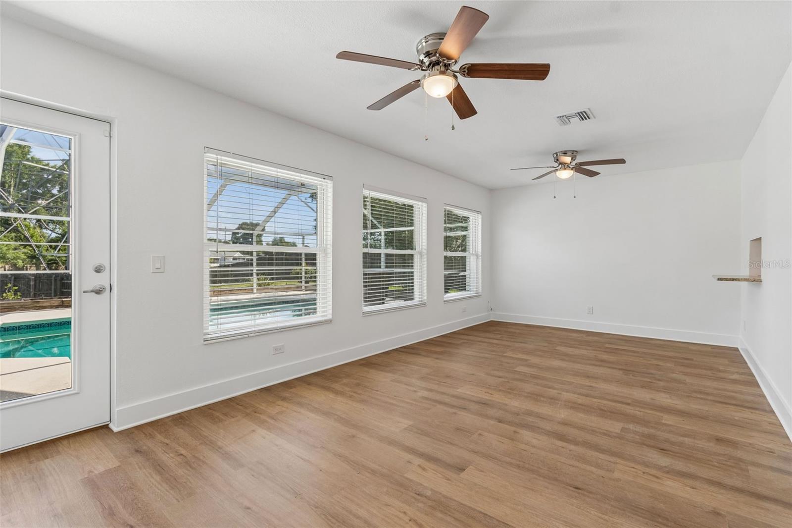 16205 SAWGRASS CIR — photo 45