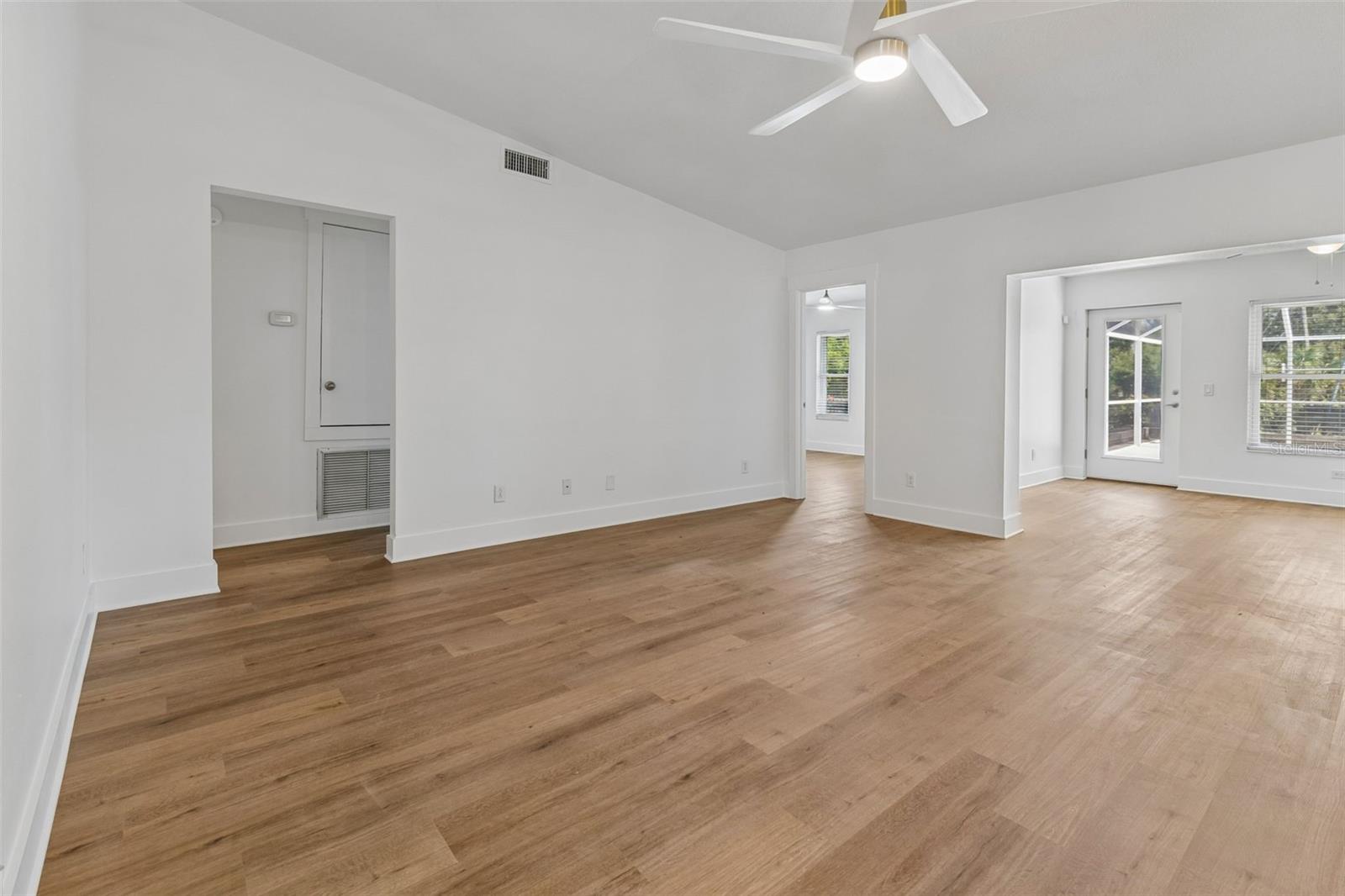 16205 SAWGRASS CIR — photo 14