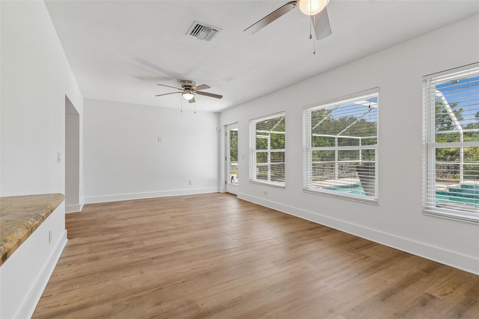 16205 SAWGRASS CIR — photo 43