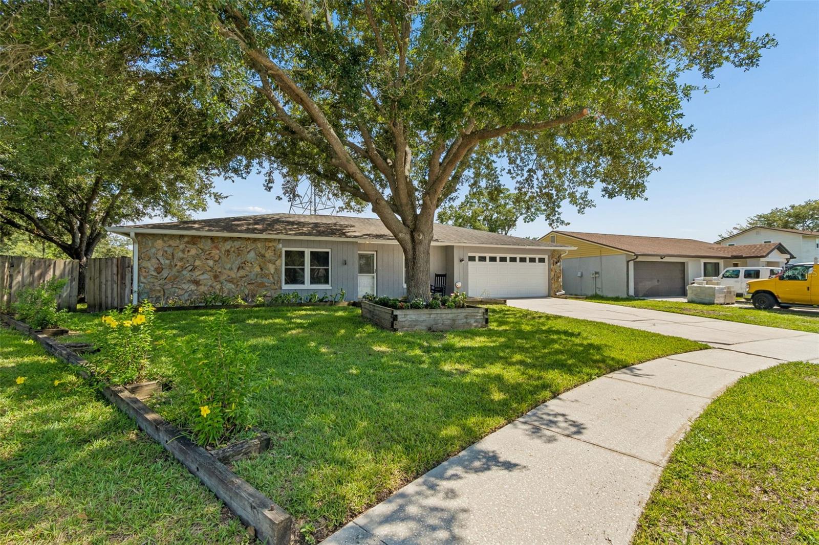 16205 SAWGRASS CIR — photo 2