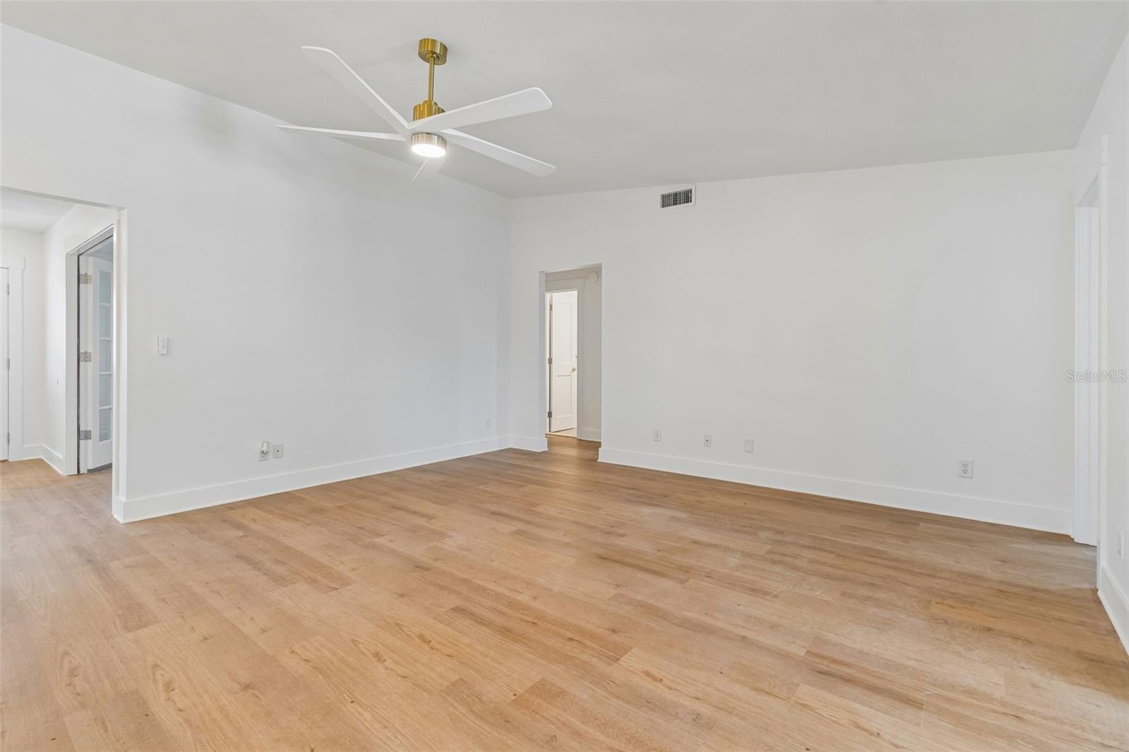 16205 SAWGRASS CIR — photo 31