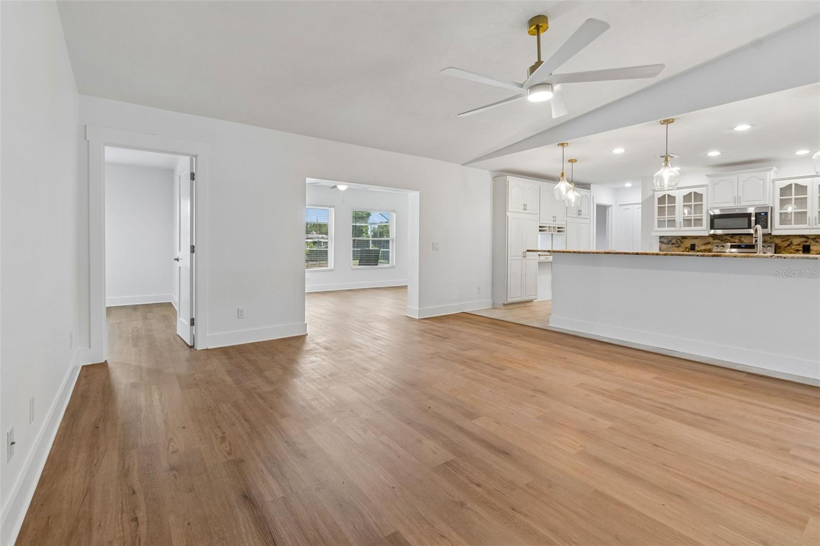 16205 SAWGRASS CIR — photo 16