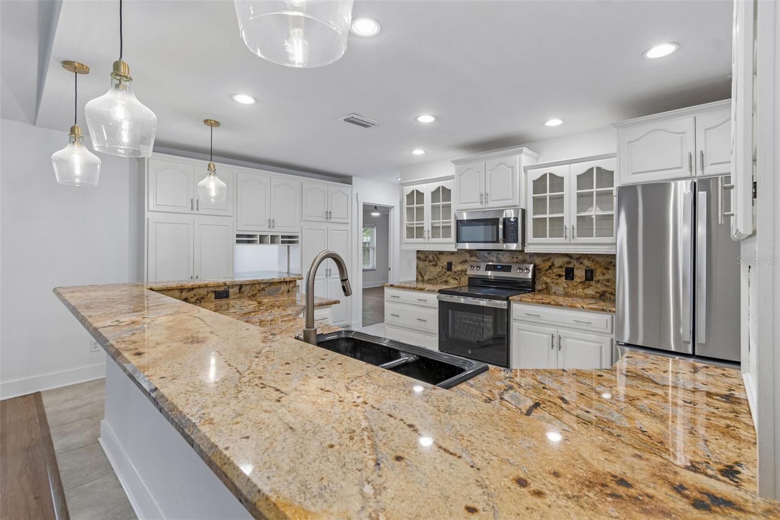 16205 SAWGRASS CIR — photo 41