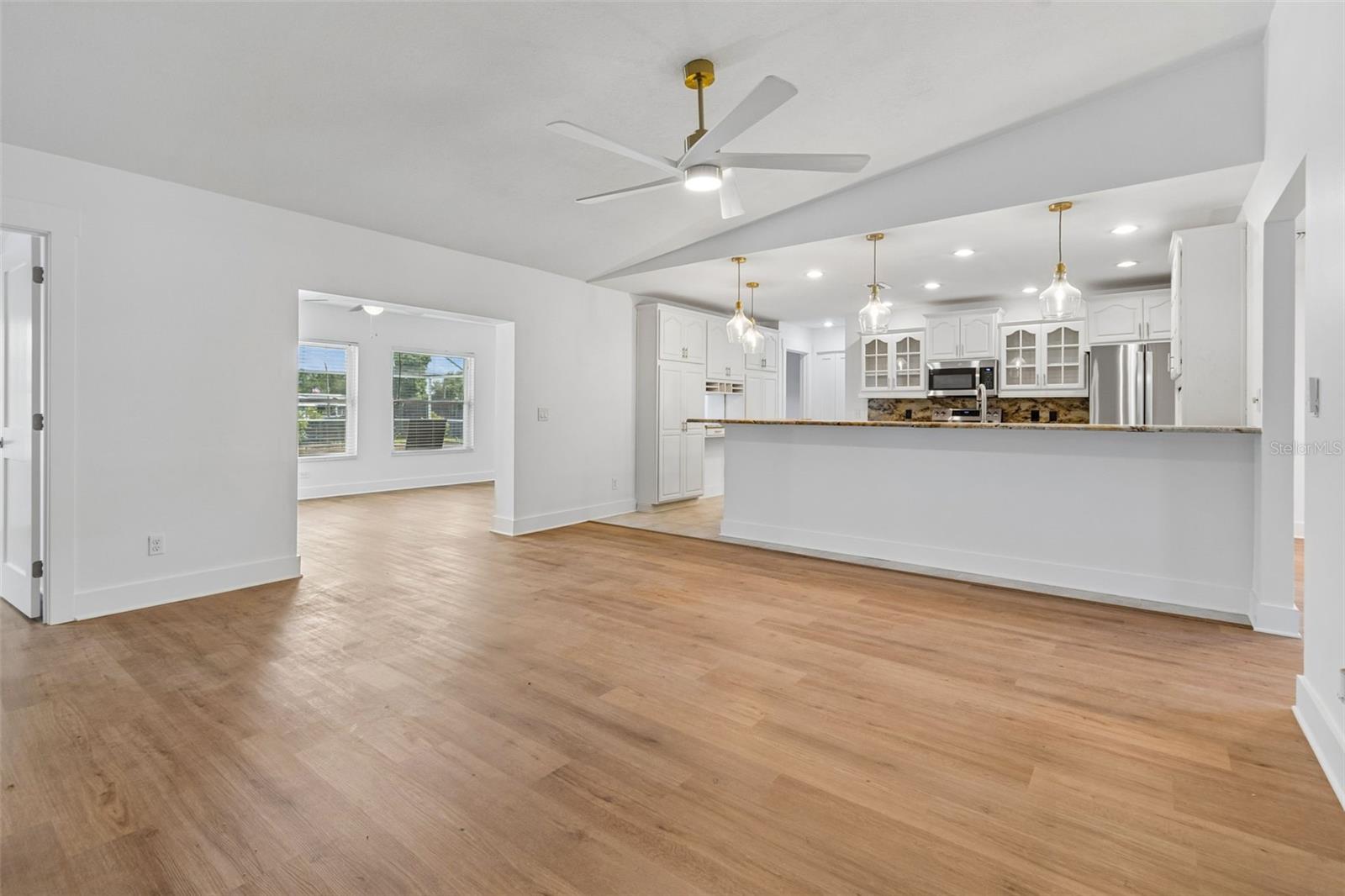 16205 SAWGRASS CIR — photo 15