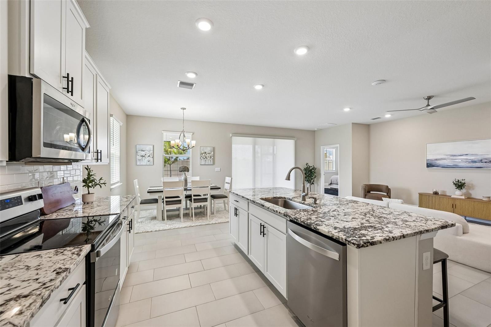 178 MANGROVE MANOR DR — photo 13