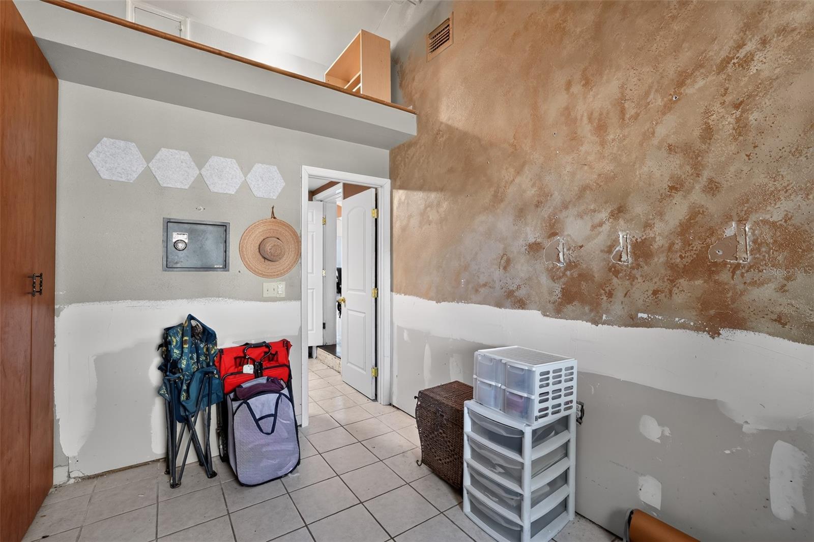 4204 S RENELLIE DR — photo 28
