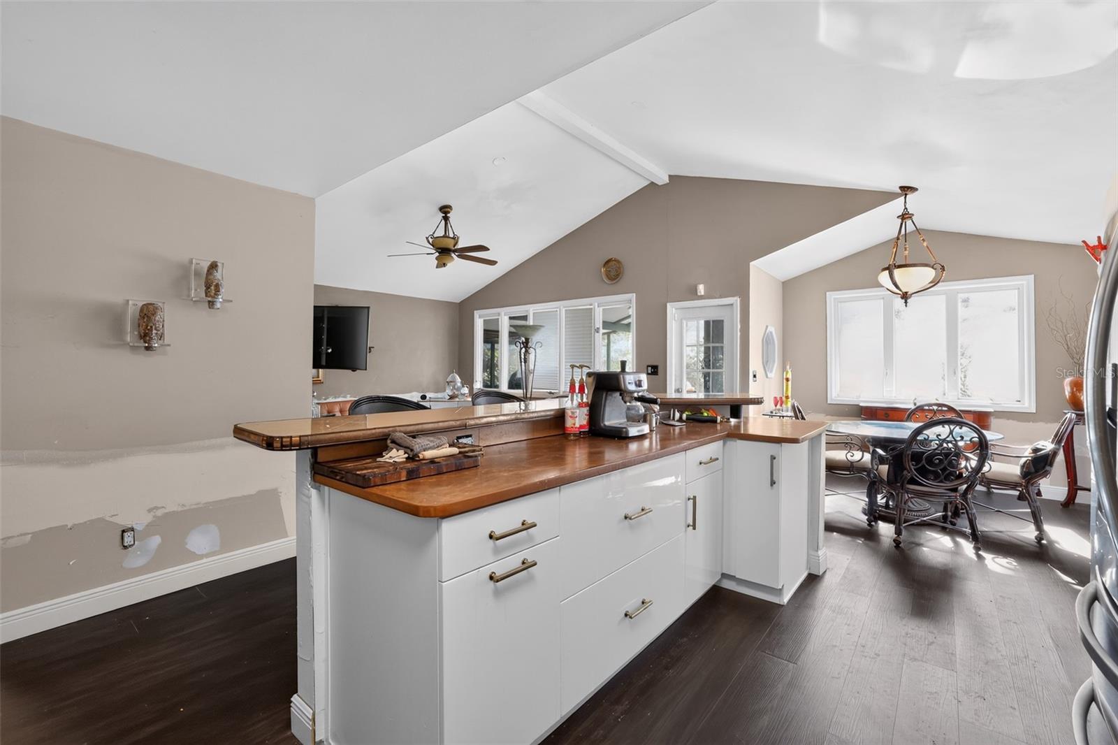 4204 S RENELLIE DR — photo 15