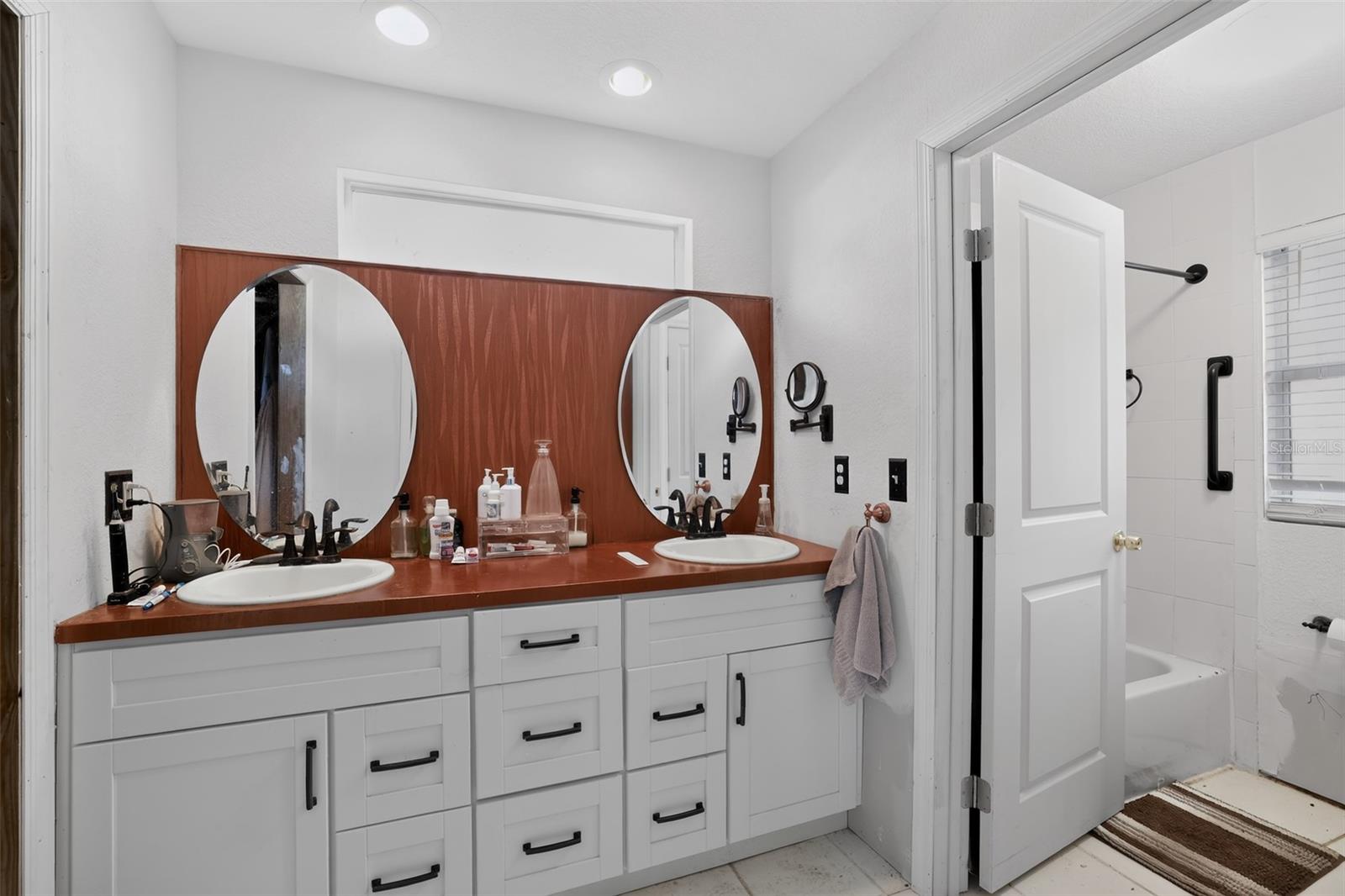 4204 S RENELLIE DR — photo 29