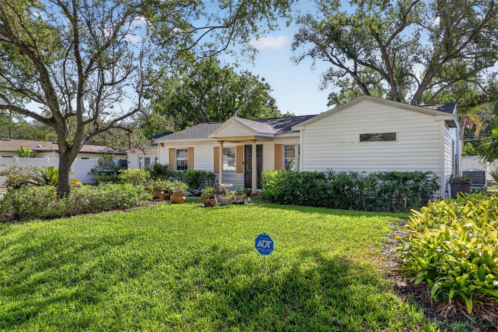4204 S RENELLIE DR — photo 2