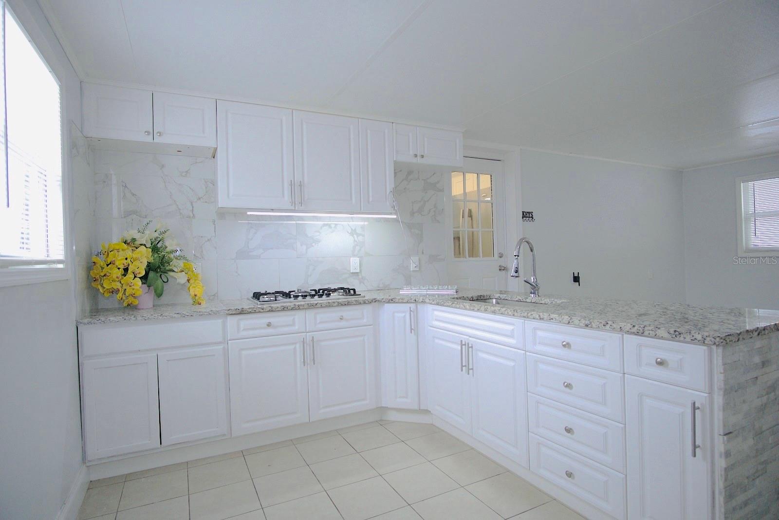 601 LIME TREE RD — photo 22
