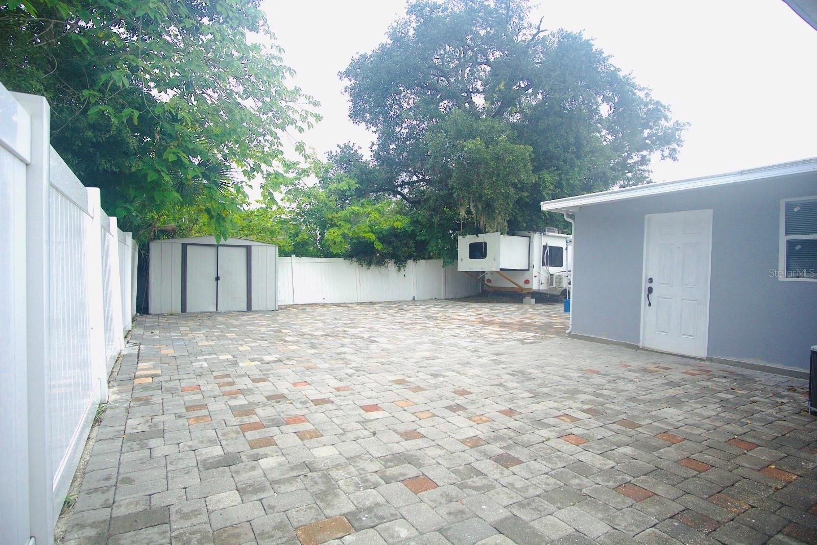 601 LIME TREE RD — photo 29