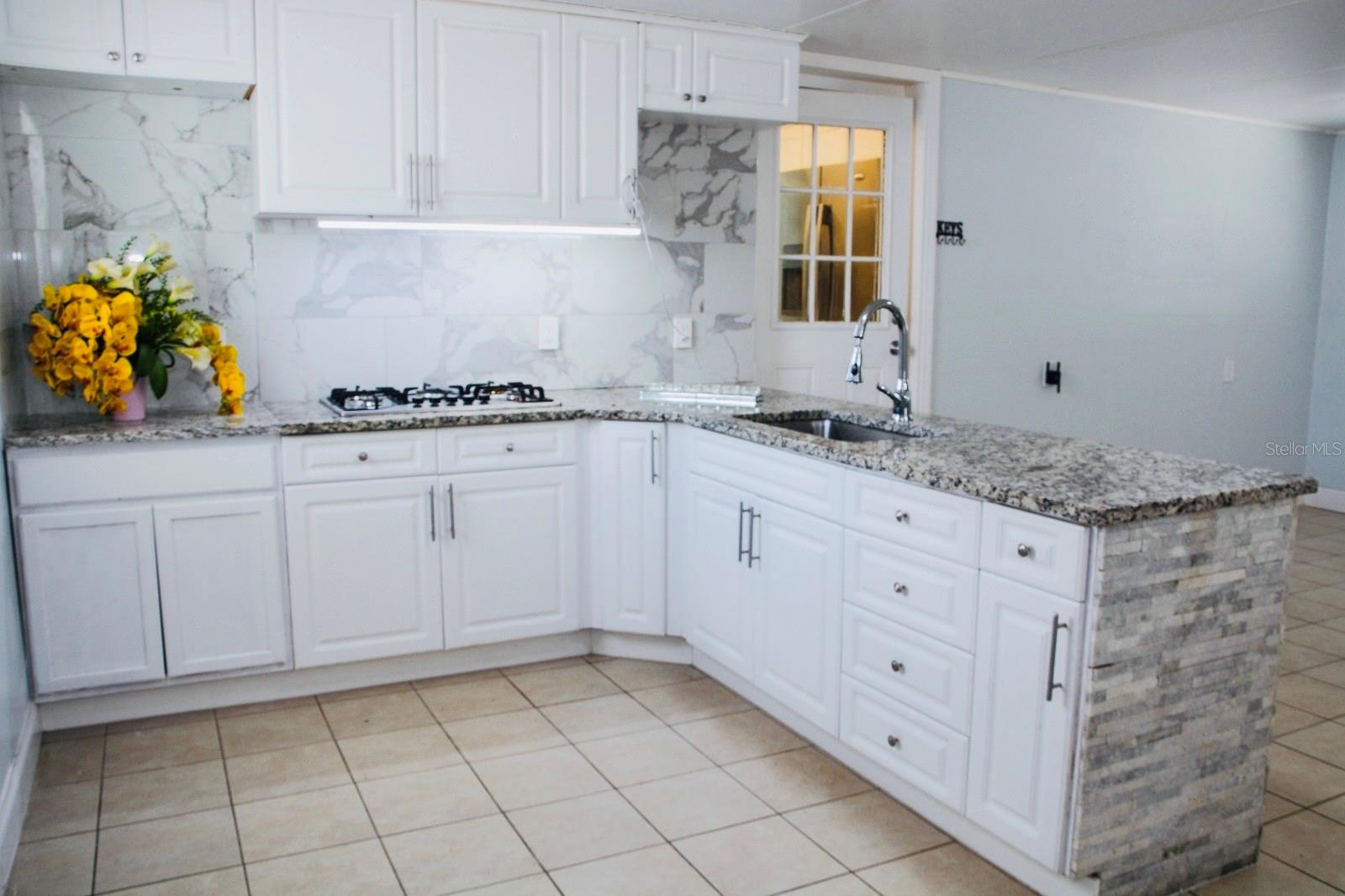 601 LIME TREE RD — photo 19