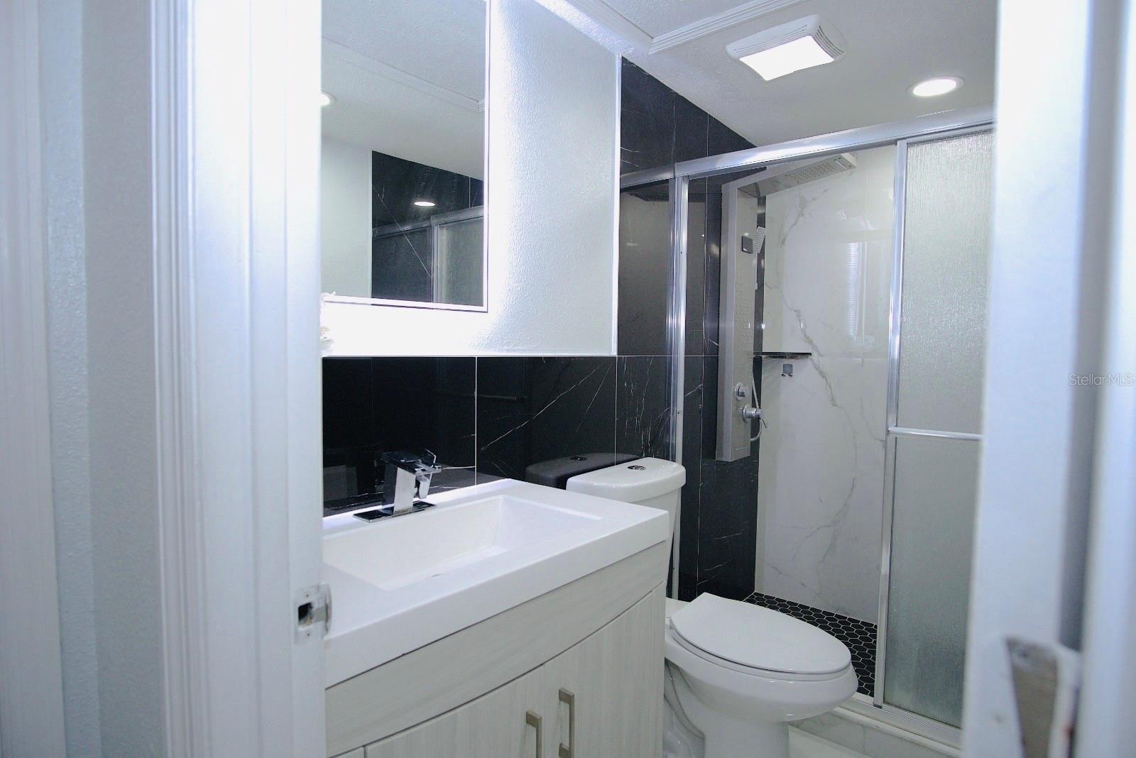 601 LIME TREE RD — photo 12