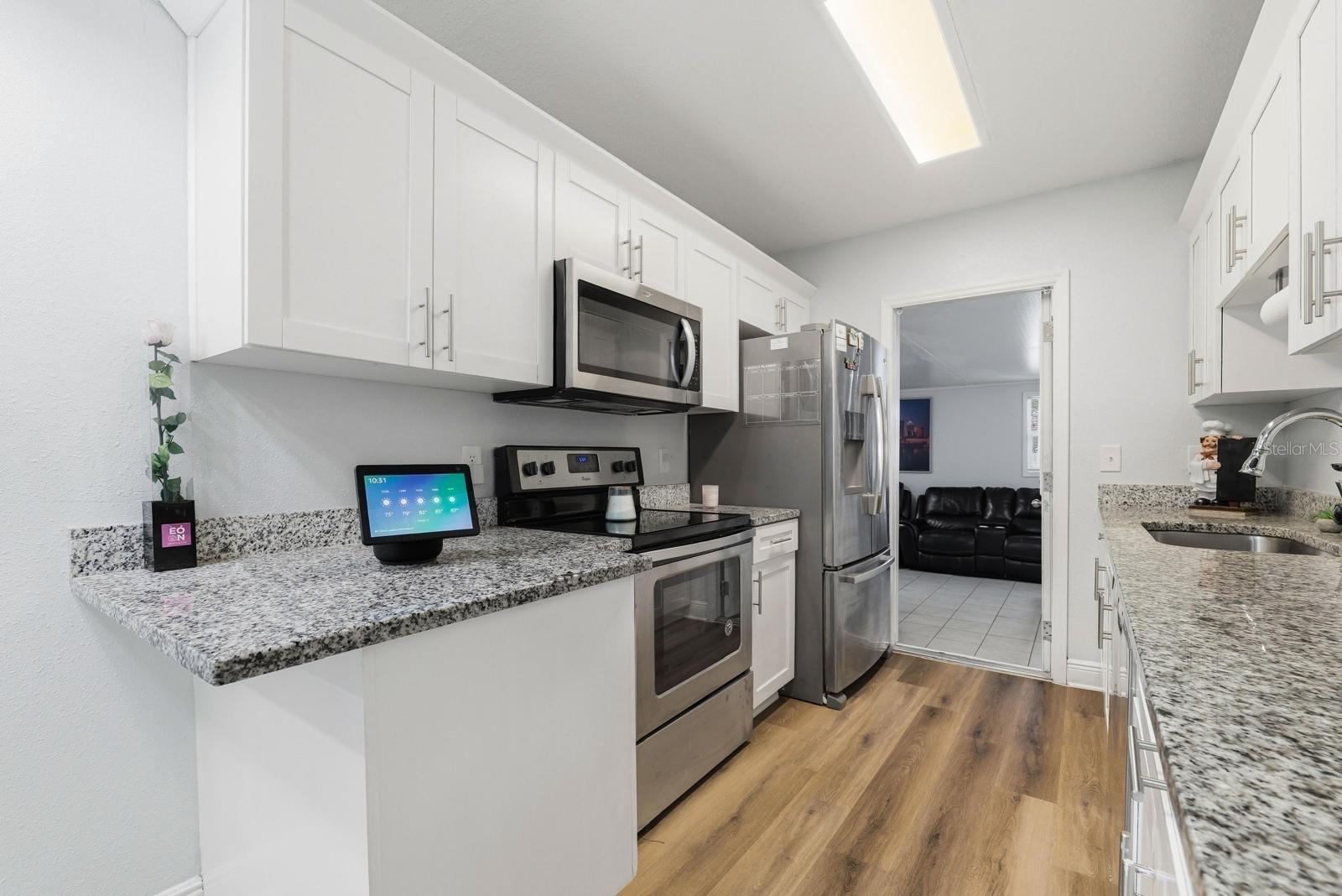 601 LIME TREE RD — photo 8