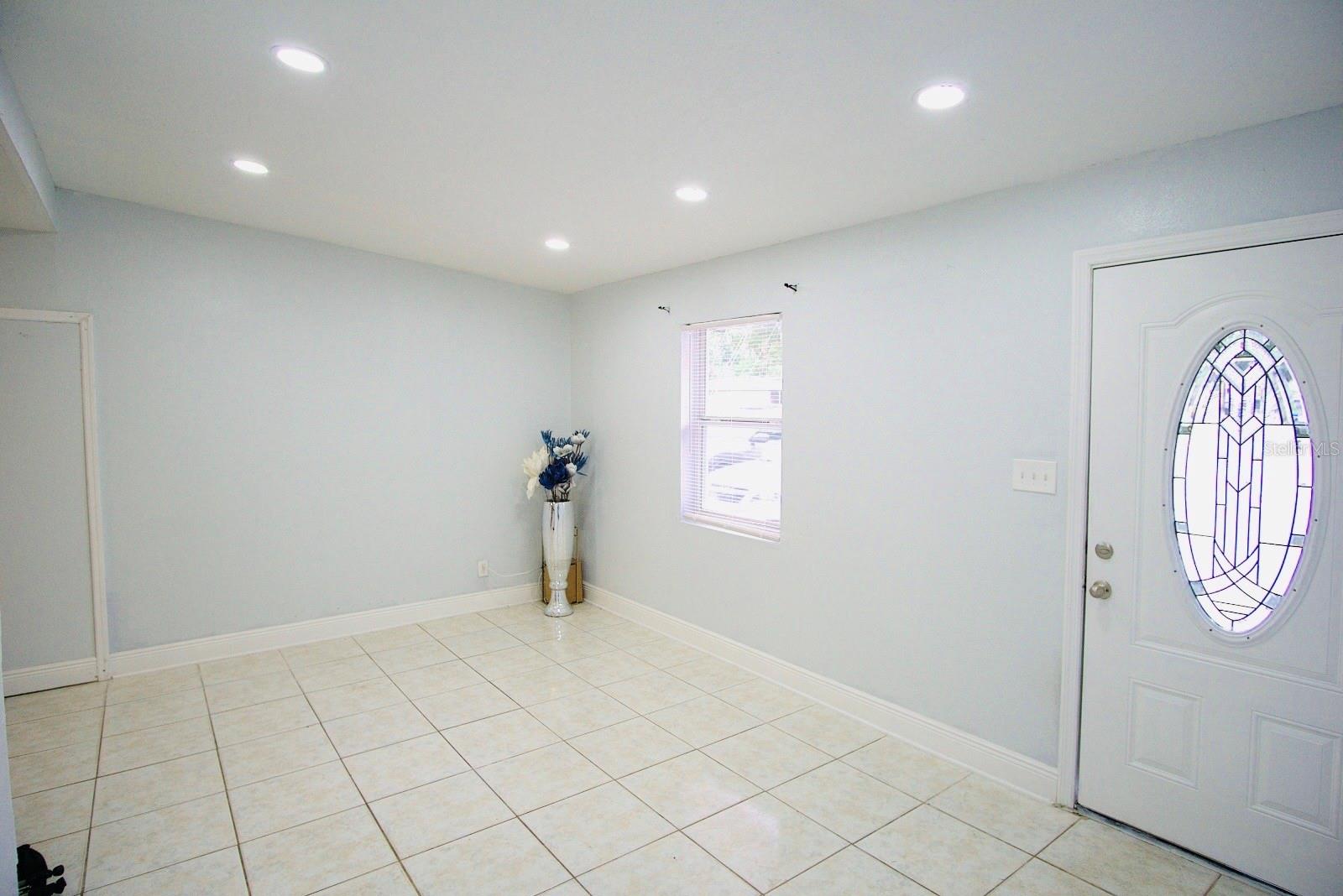 601 LIME TREE RD — photo 5