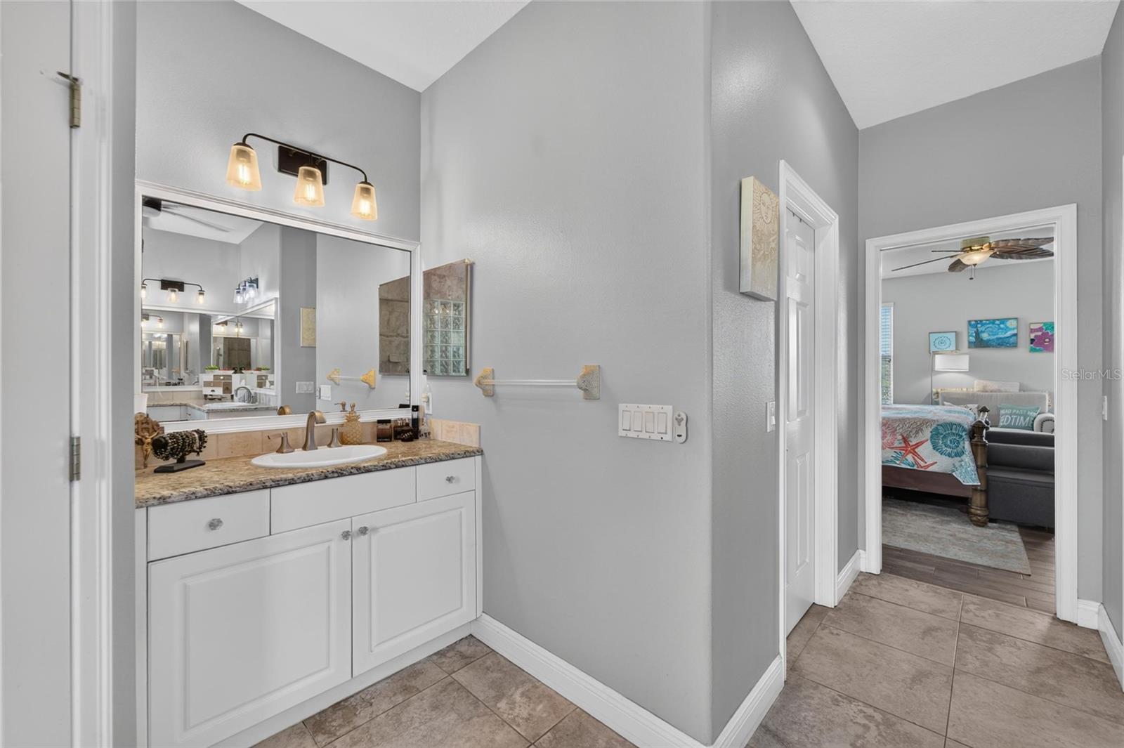 339 MANATEE LN — photo 28