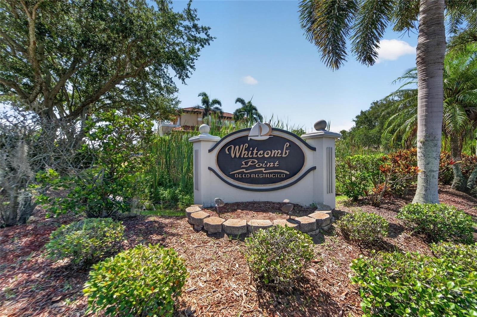 339 MANATEE LN — photo 10