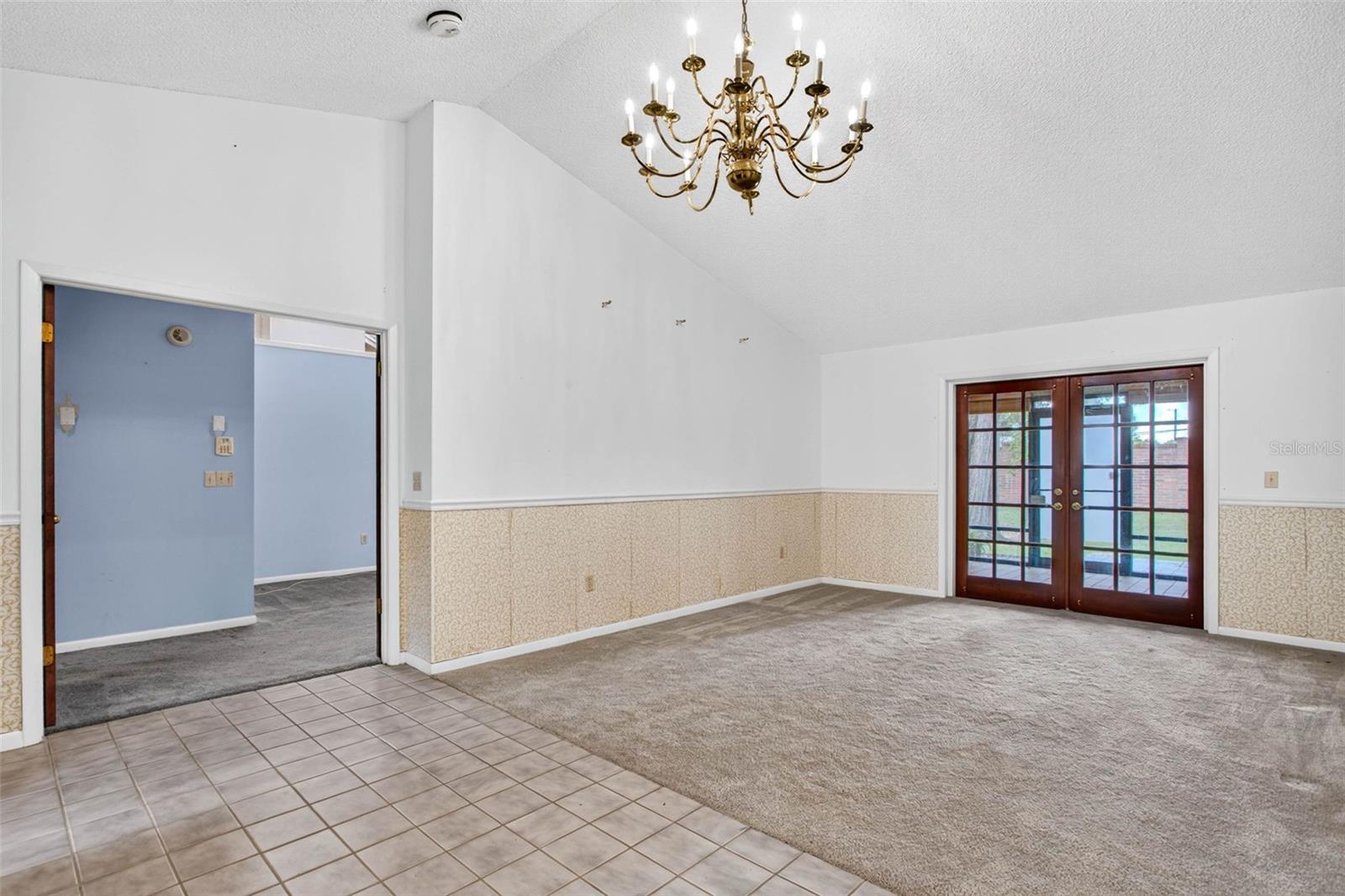 6328 N QUEENSWAY DR — photo 10