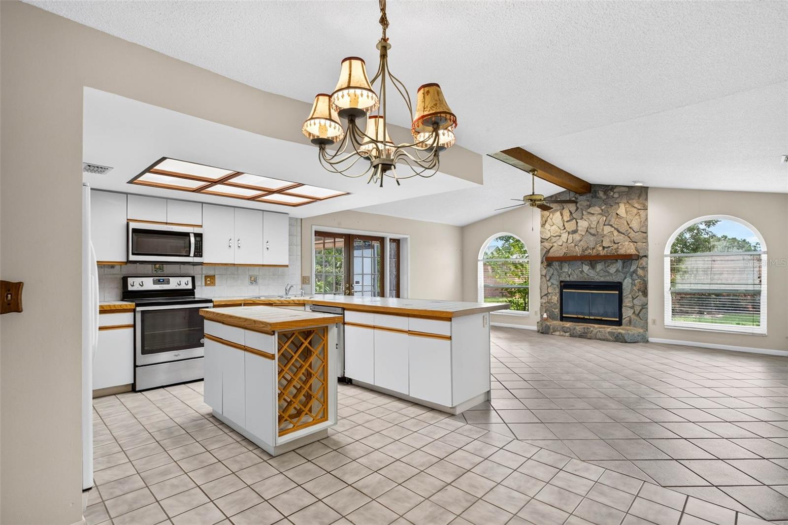 6328 N QUEENSWAY DR — photo 14