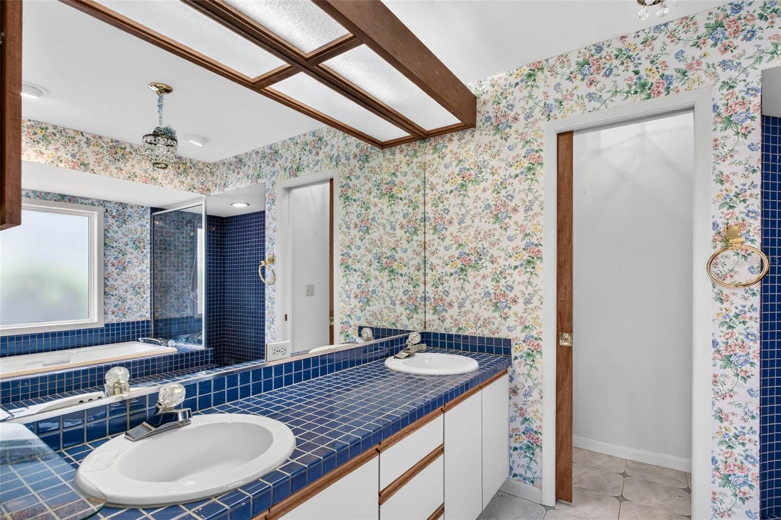 6328 N QUEENSWAY DR — photo 25
