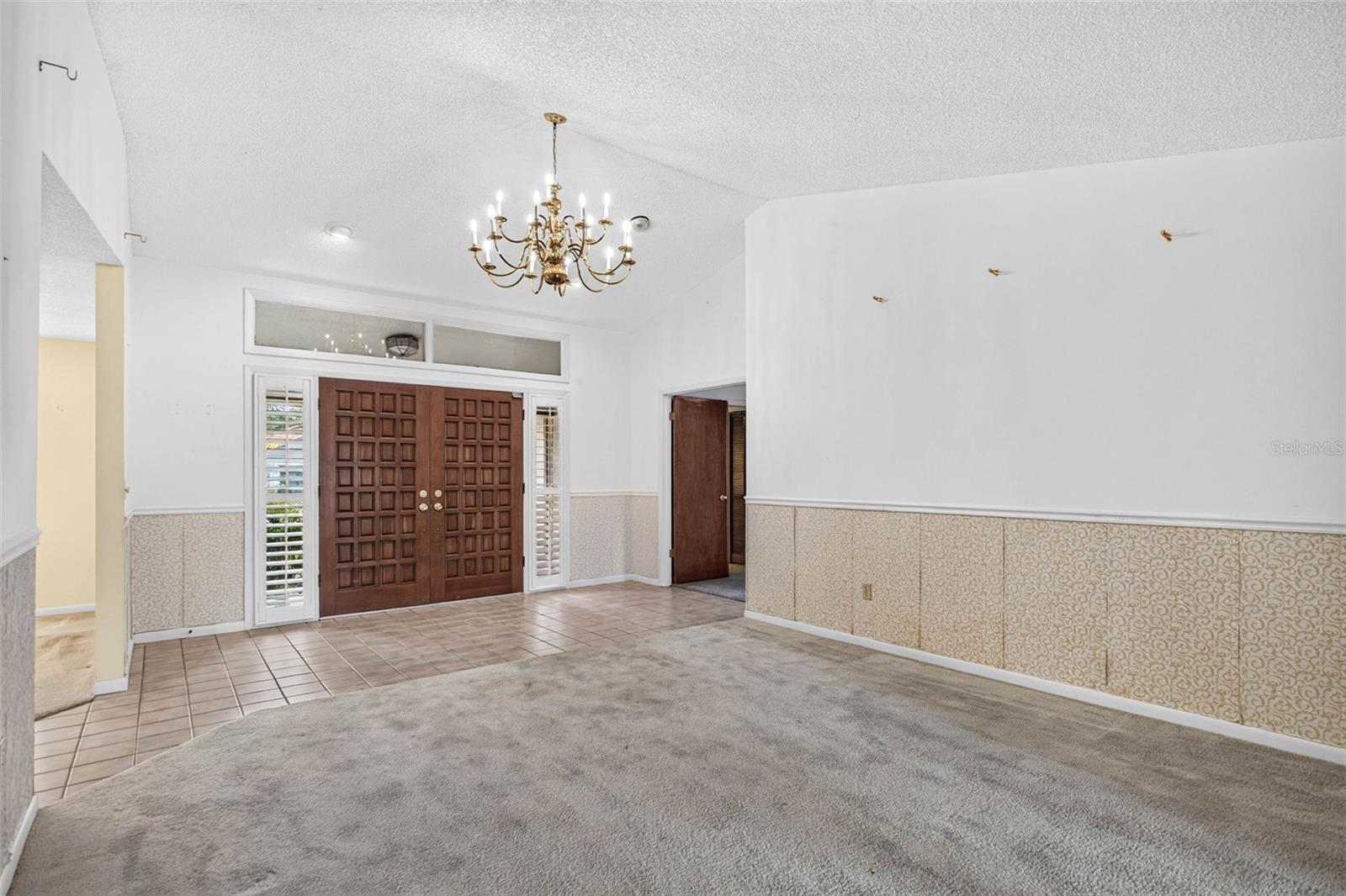 6328 N QUEENSWAY DR — photo 7