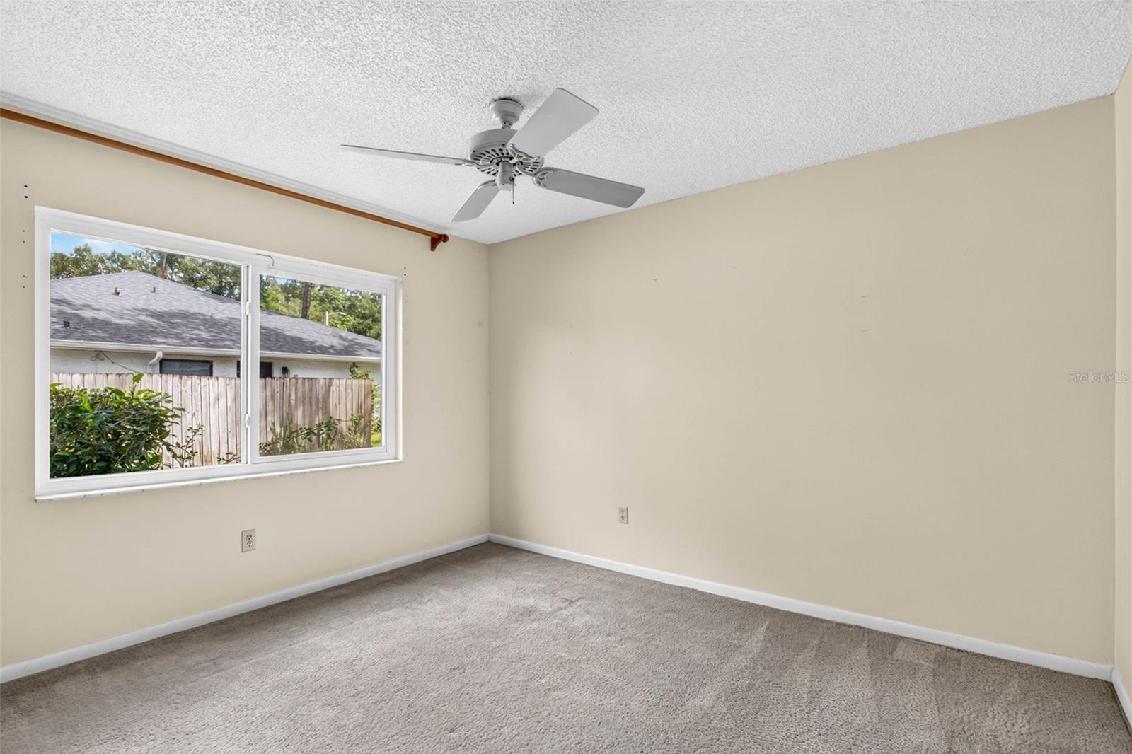 6328 N QUEENSWAY DR — photo 30