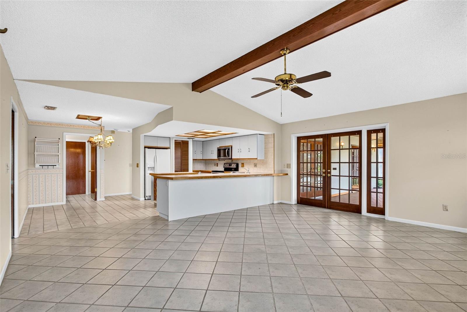6328 N QUEENSWAY DR — photo 20