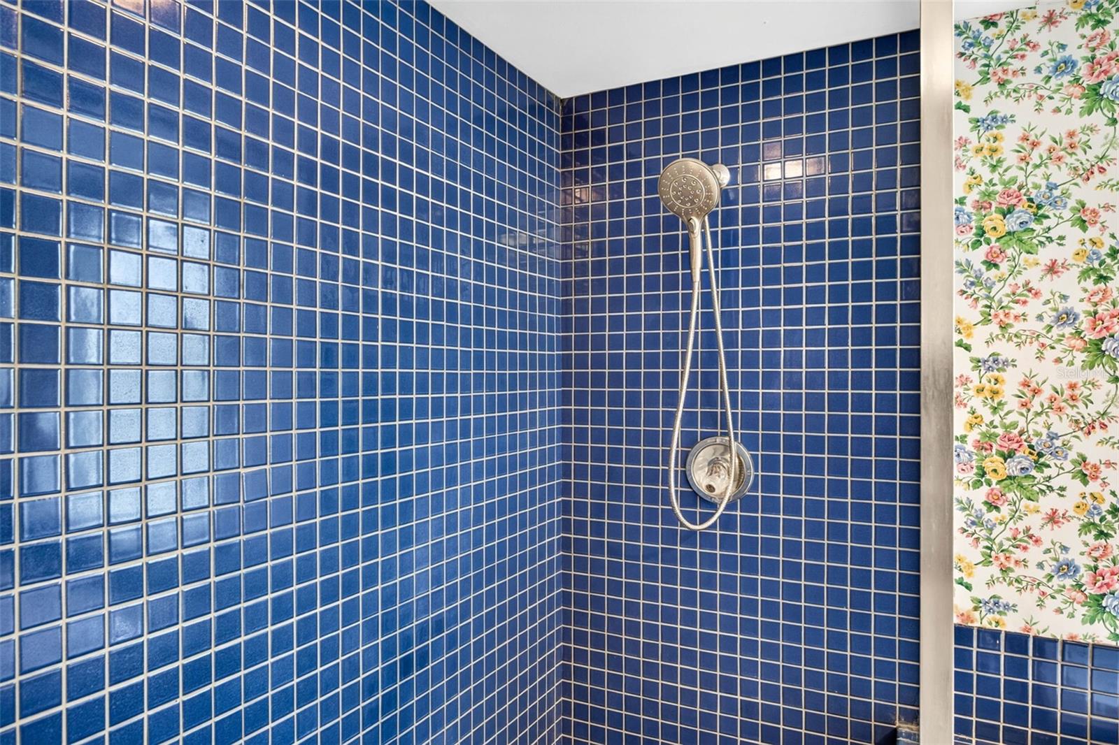 6328 N QUEENSWAY DR — photo 26