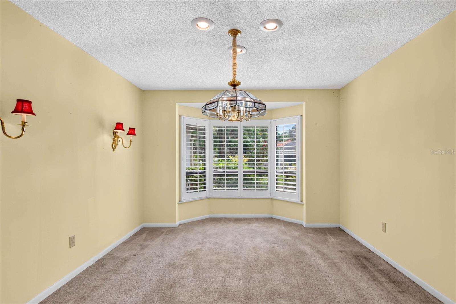 6328 N QUEENSWAY DR — photo 12