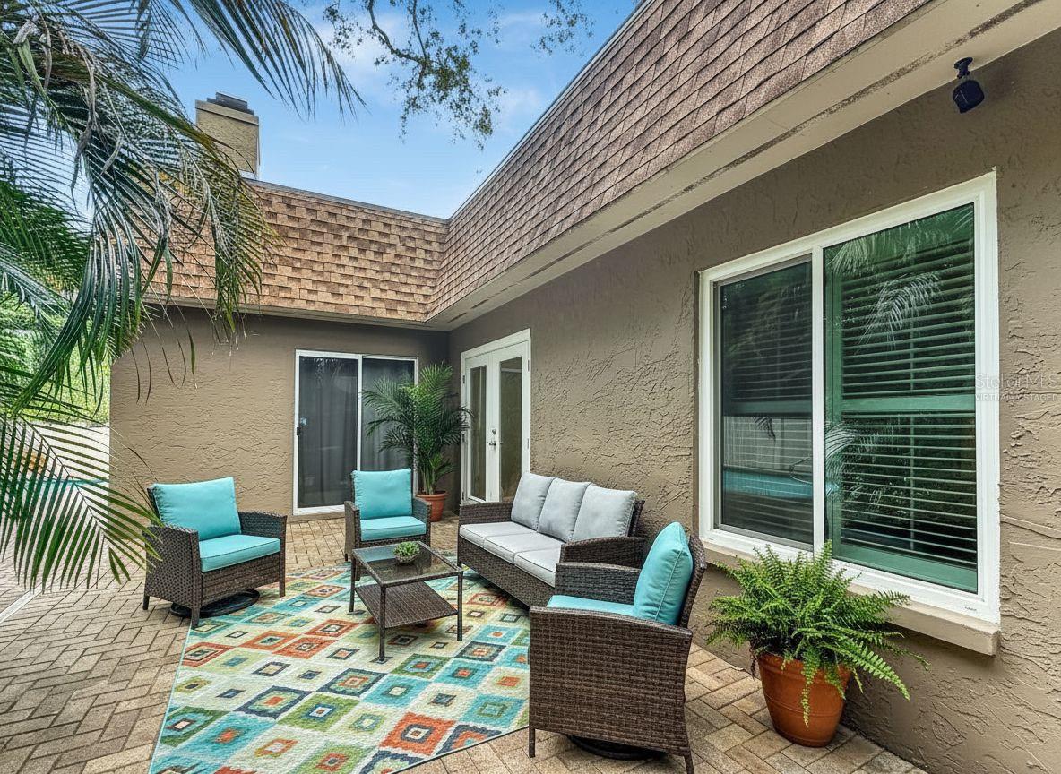 1011 WINDING OAKS DR — photo 15