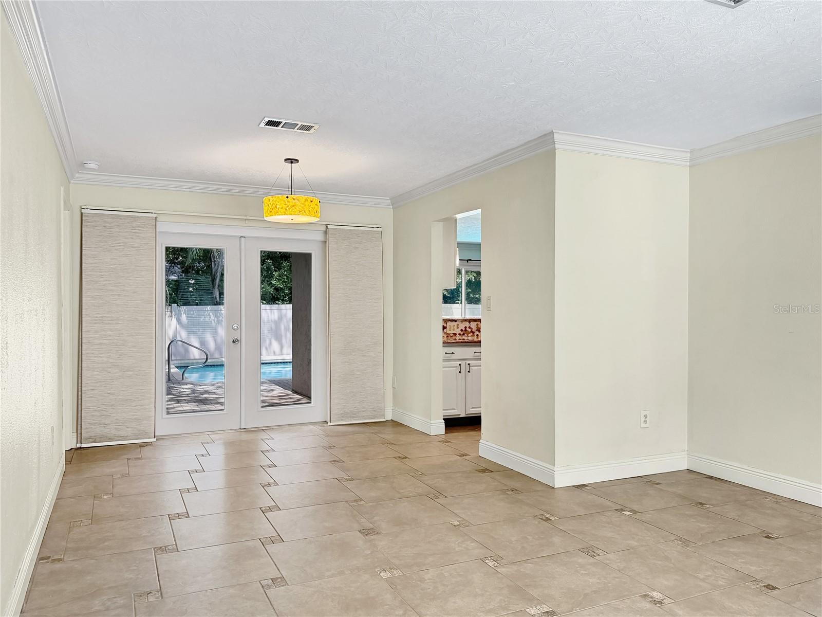 1011 WINDING OAKS DR — photo 23