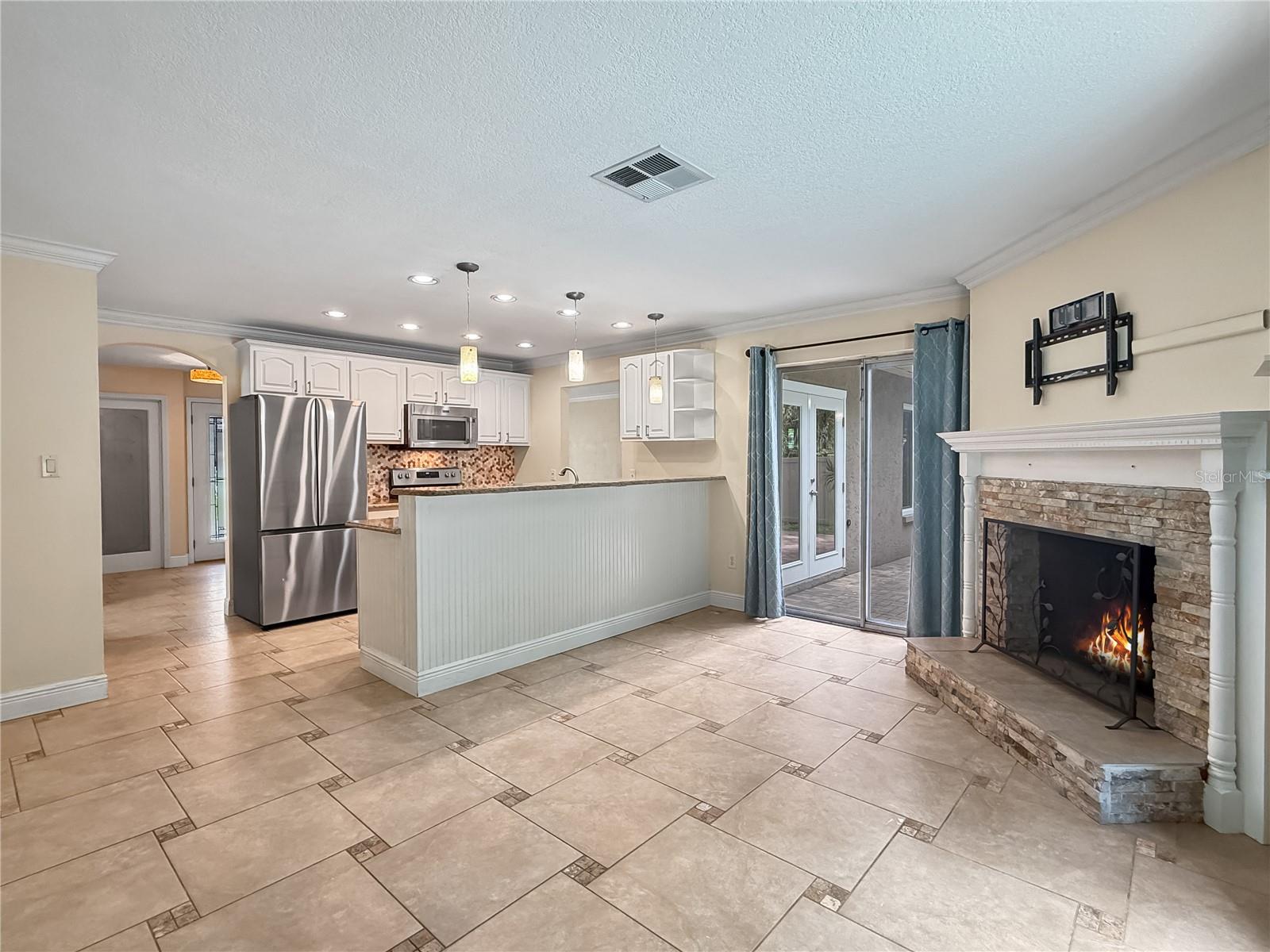 1011 WINDING OAKS DR — photo 29