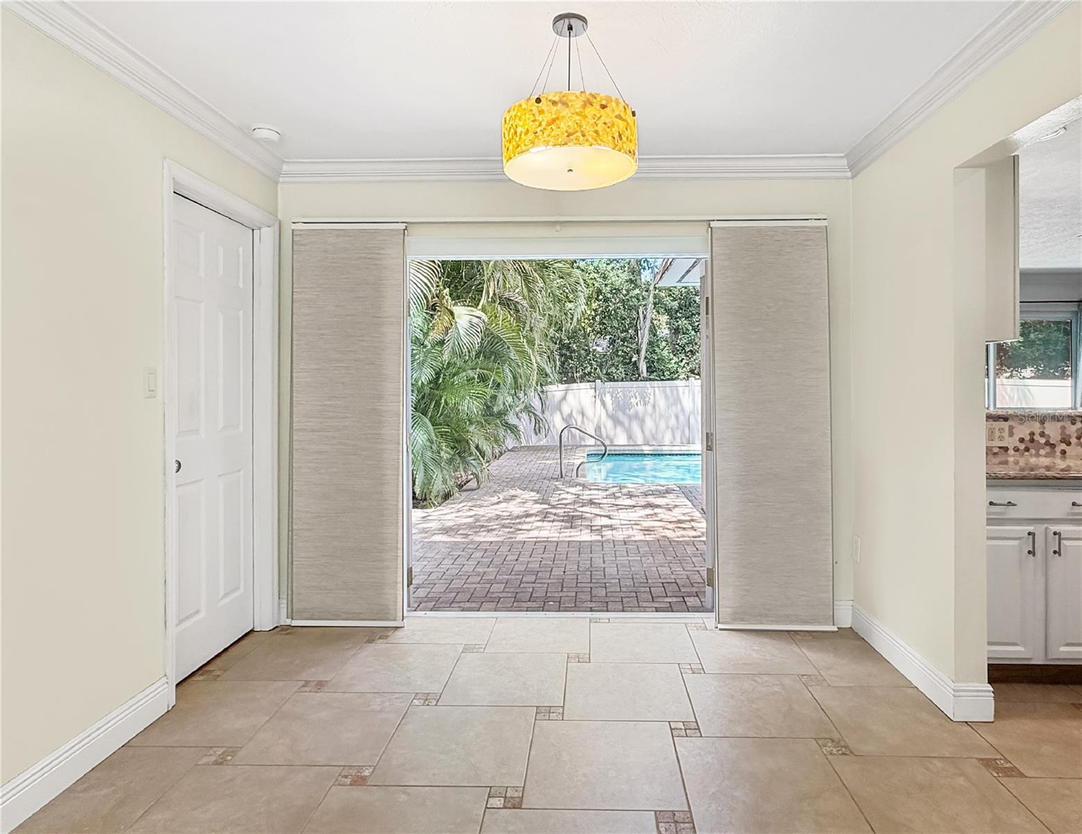 1011 WINDING OAKS DR — photo 25