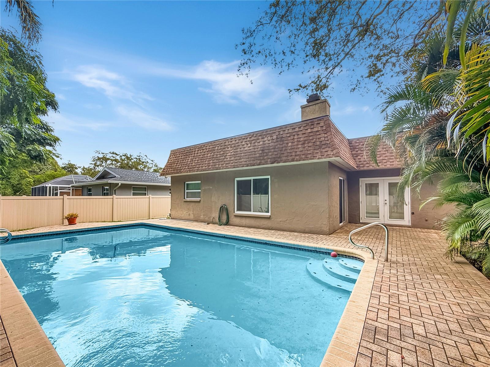 1011 WINDING OAKS DR — photo 12