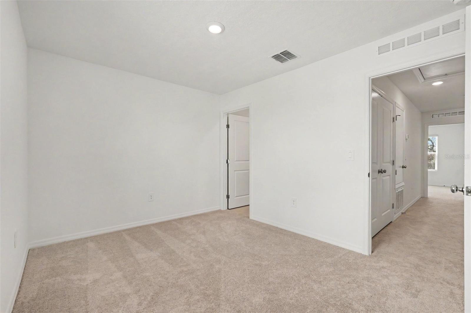 13207 FORGE AVE — photo 23
