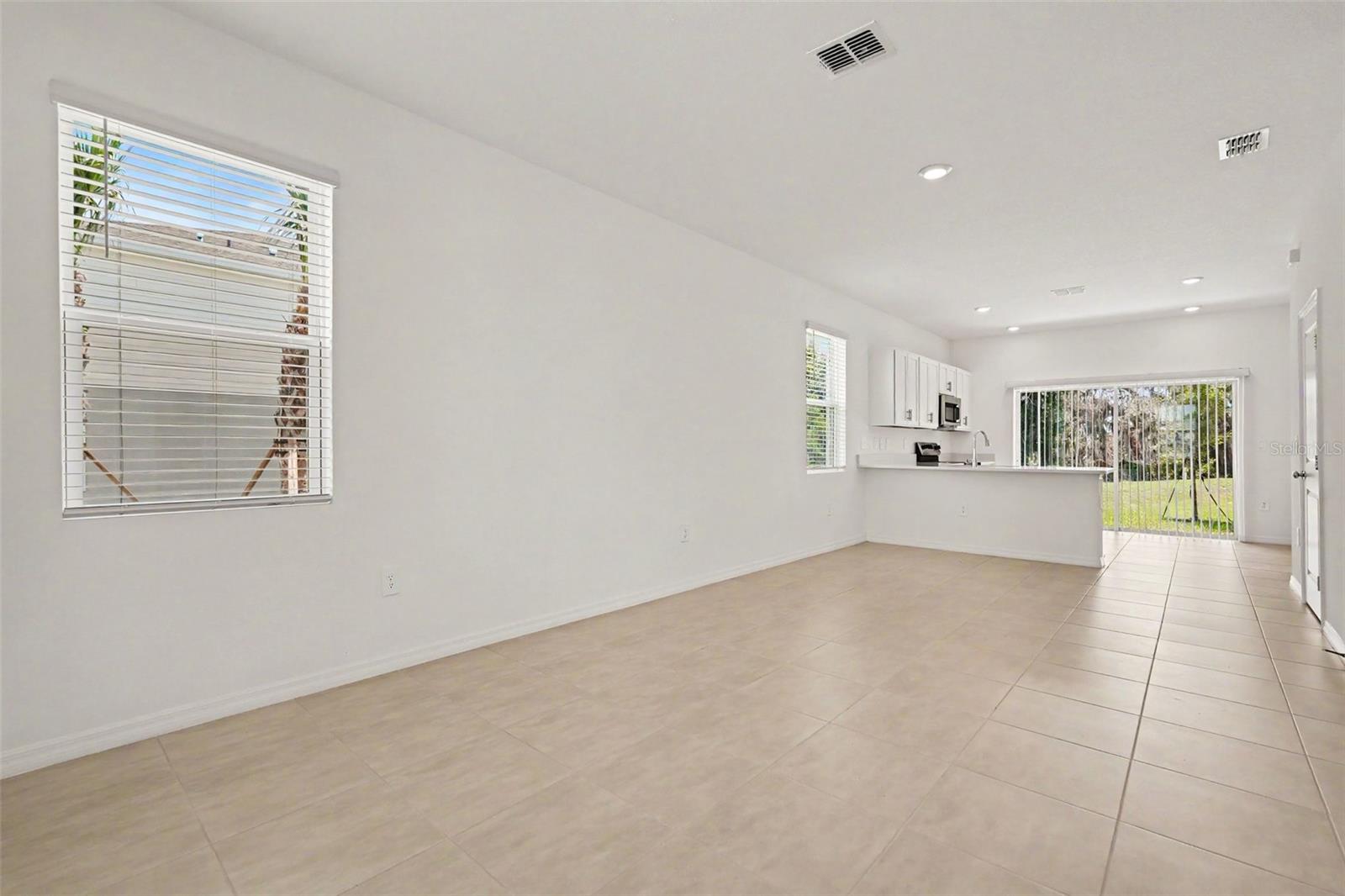 13207 FORGE AVE — photo 6