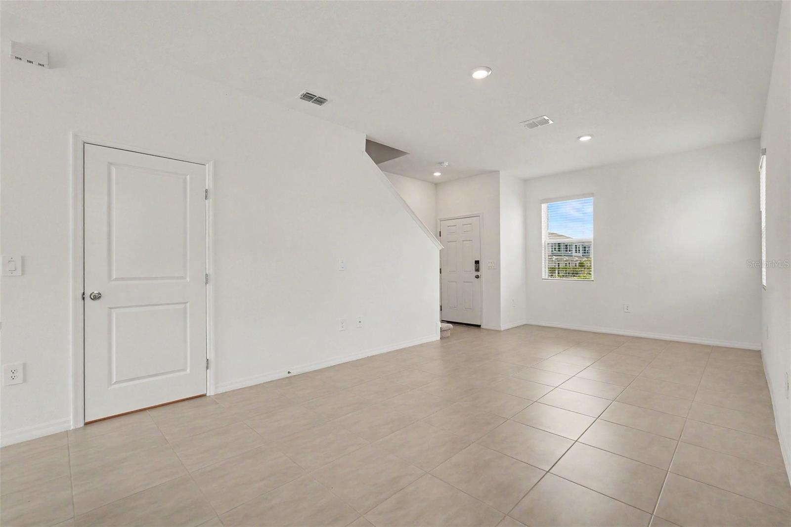 13207 FORGE AVE — photo 5