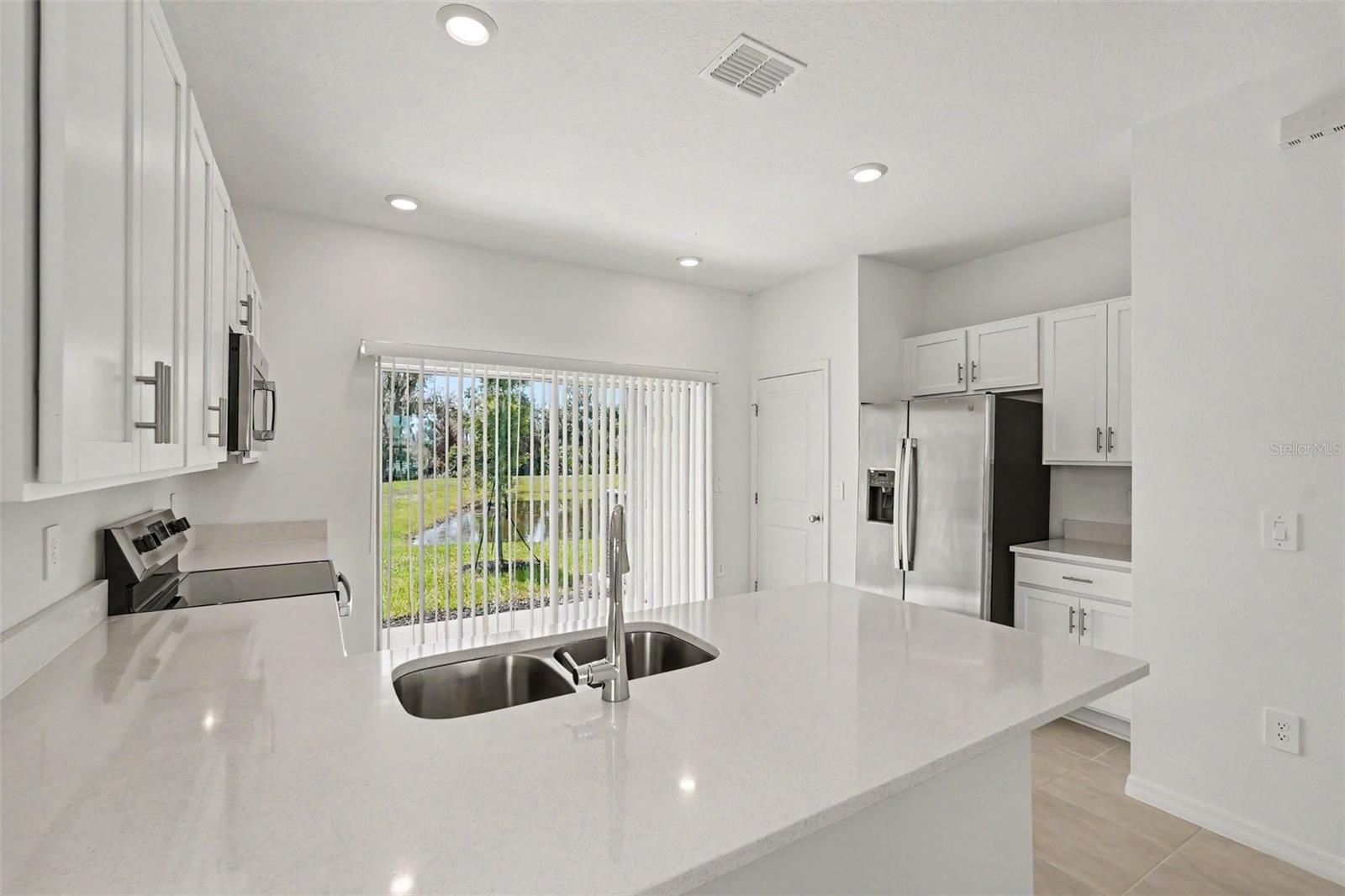 13207 FORGE AVE — photo 12