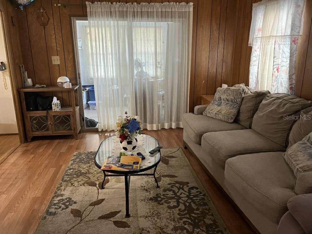 2044 HOYLE DR — photo 9